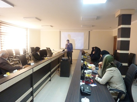 کارگاه حمایت روانی و اجتماعی از زلزله زدگان در دانشگاه جامع علمی کاربردی کرمانشاه برگزار شد.