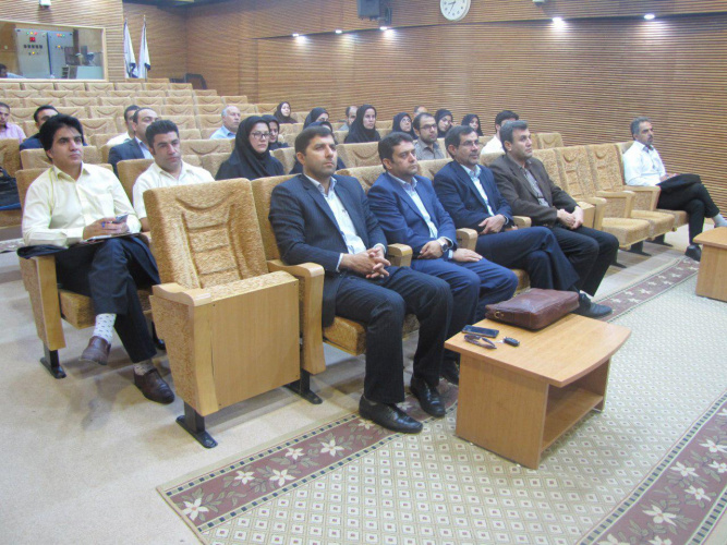 دوره آموزشی آشنایی با نظام علمی کاربردی برگزار گردید.