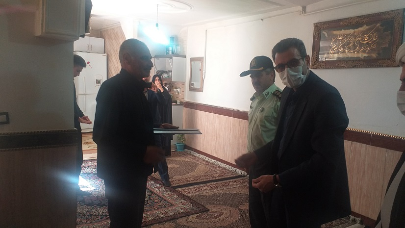 دیدار سرپرست واحد استانی کرمانشاه با خانواده دانشجوی شهید علی فاضلی شاد